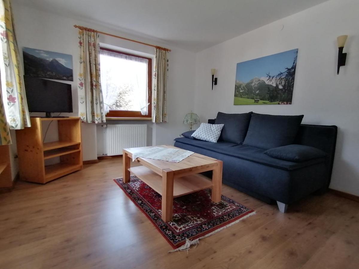 Ebster Apartament *