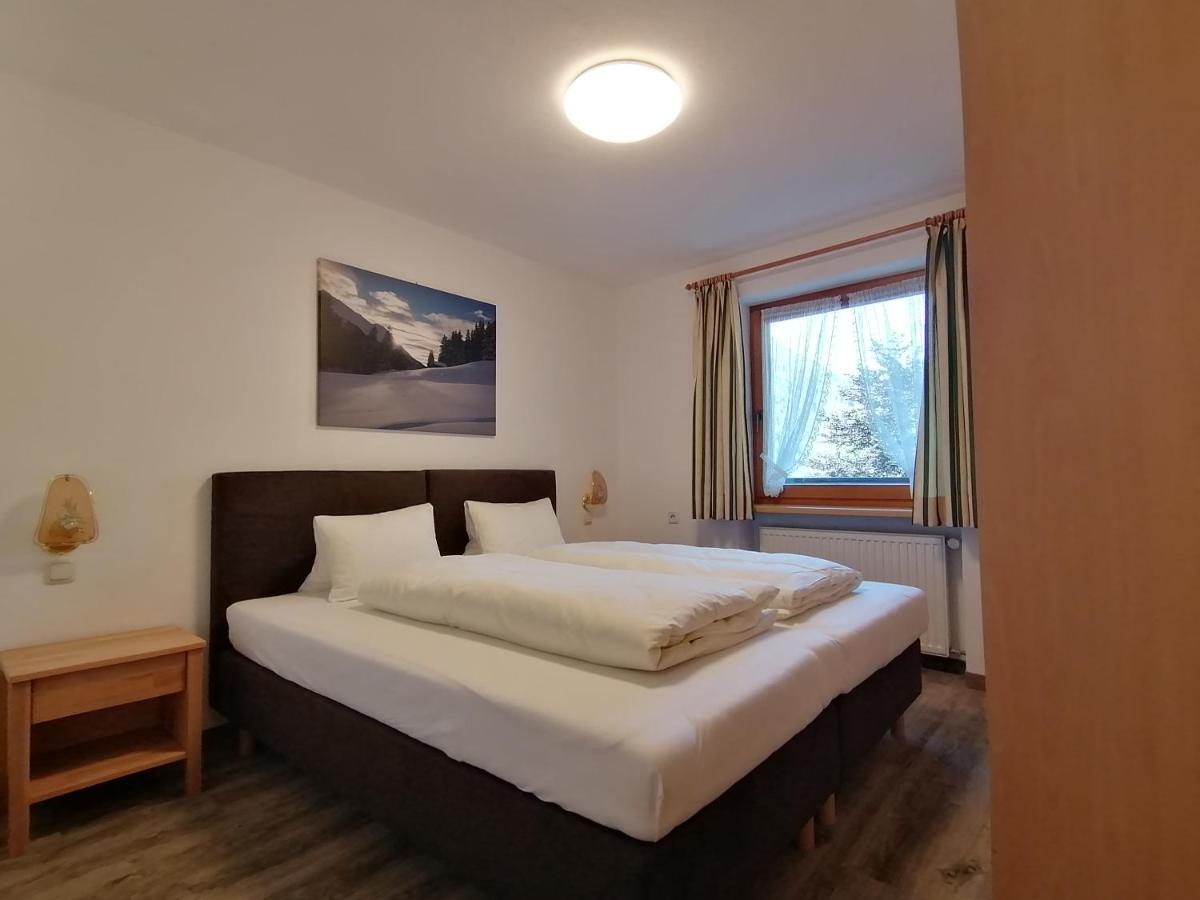 Ebster Apartament *