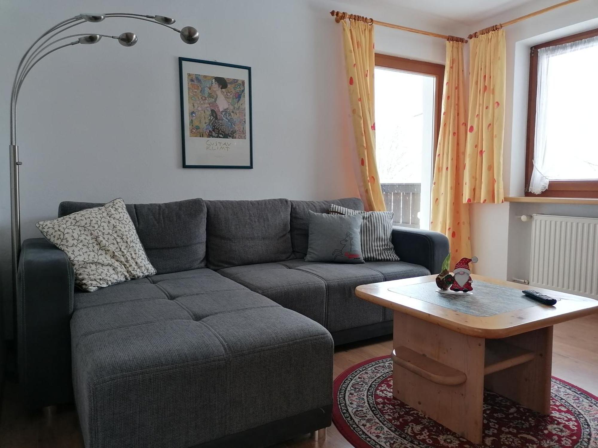 Ebster Apartament *